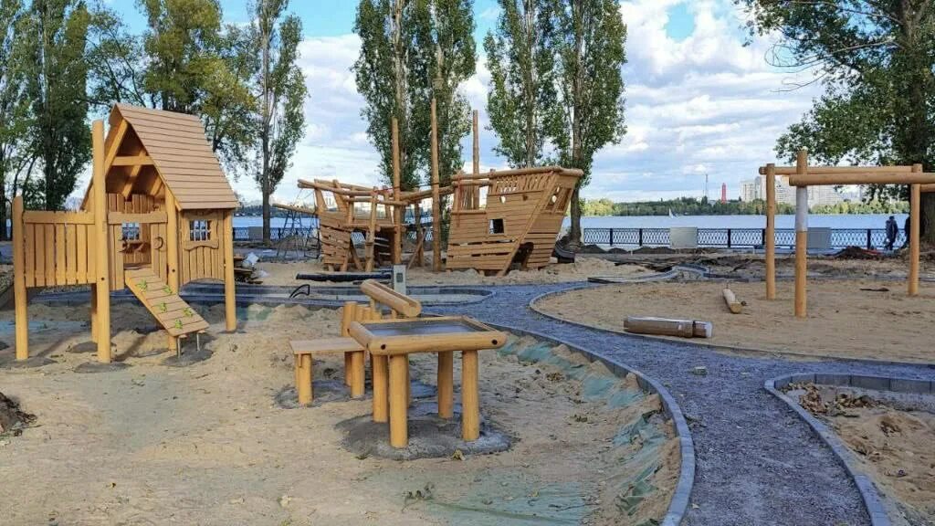 Спортивная набережная город
