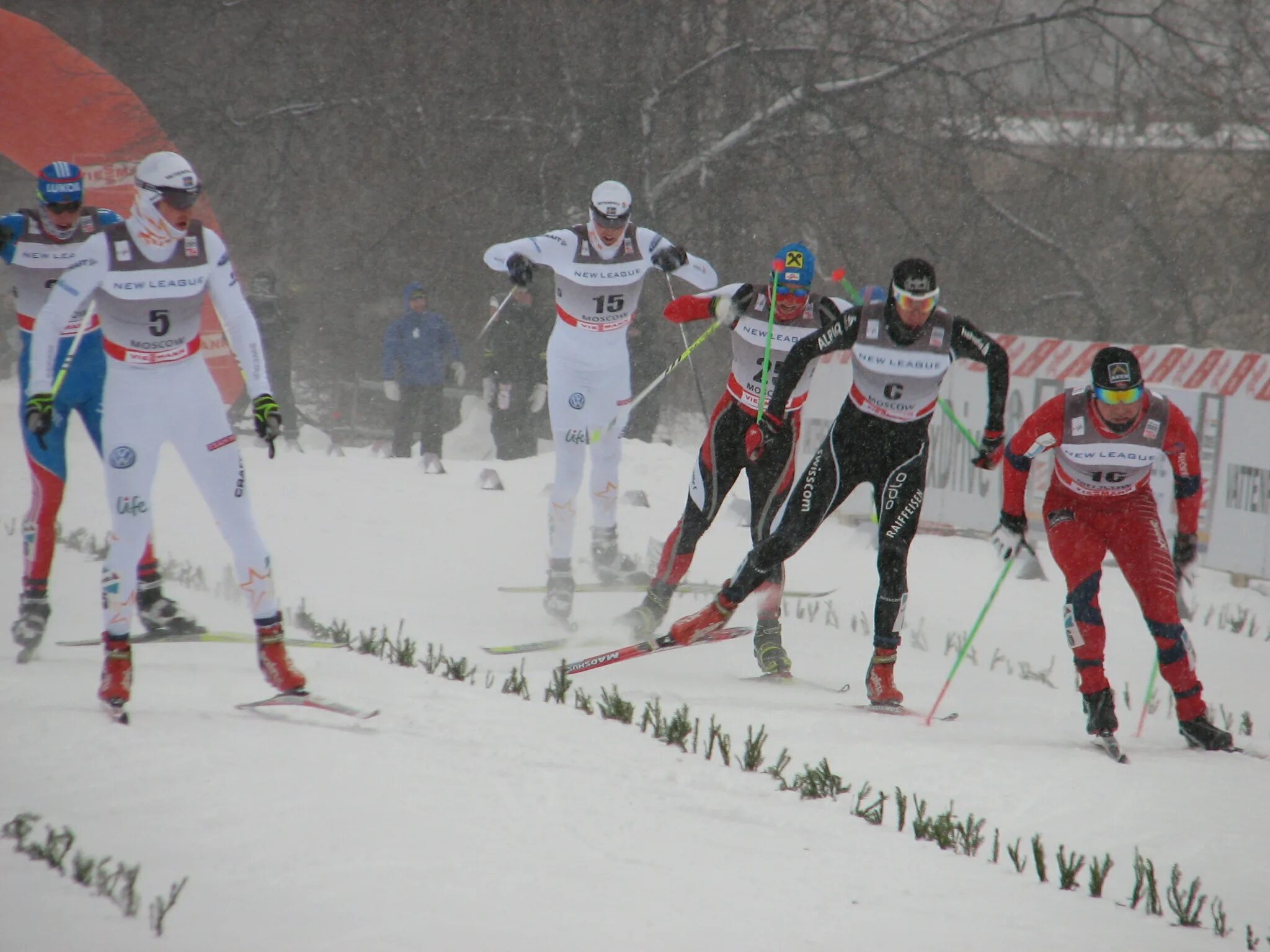 лыжный спринт картинки. спринт гонка биатлон. спринт 400 метров. чемпионат россии по лыжным гонкам ханты мансийск. лёгкая атлетика спринт на 100 метров.