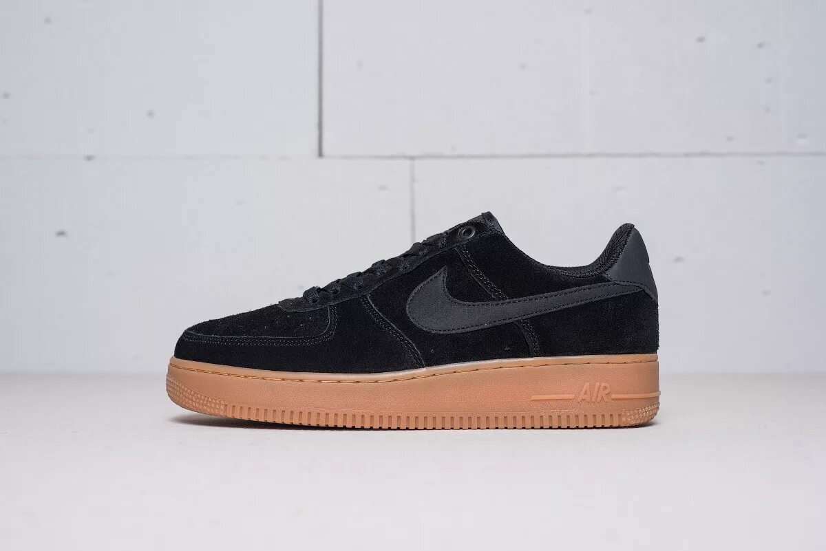 Nike Air Force 1 замша. Nike Air Force 1 замшевые черные. Найк АИР Форс 1 замшевые. Nike Air Force 1 Low замшевые. Подошва nike air force