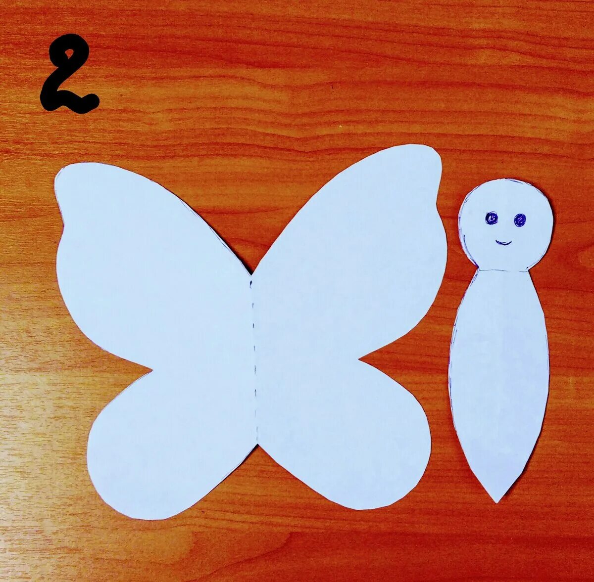 Бабочки для детей 2 3 лет. Бабочка поделка для детей. Бабочка поделка из бумаги. Бабочка подд. Бабочка аппликация для детей.