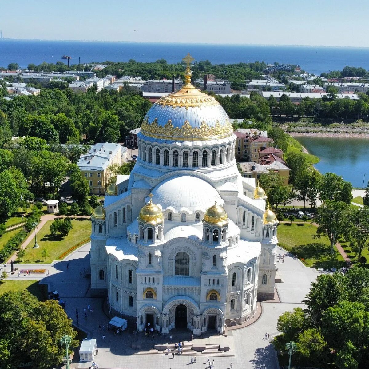 10 кронштадт. Морской никольский собор кронштадт. морской собой кранштадт. военно-морской собор в кронштадте. никольский морской собор в кронштадте фото.