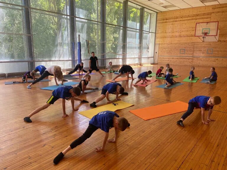 Спортклуб раменки. Спортклуб Раменки каратэ. Спортивный клуб Раменки каратэ. Спортклуб Раменки, Москва, улица Раменки, 19. Спортклуб Развилка.