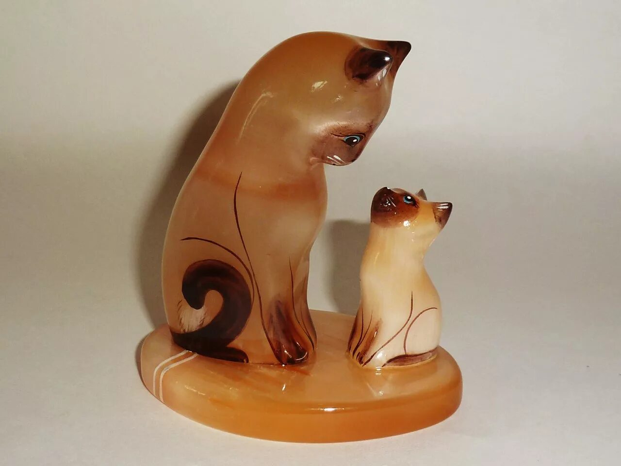 Пермский камень селенит. Селенит в пермском крае. Селенит пермь. Селенит пермь. Селенит пермь.