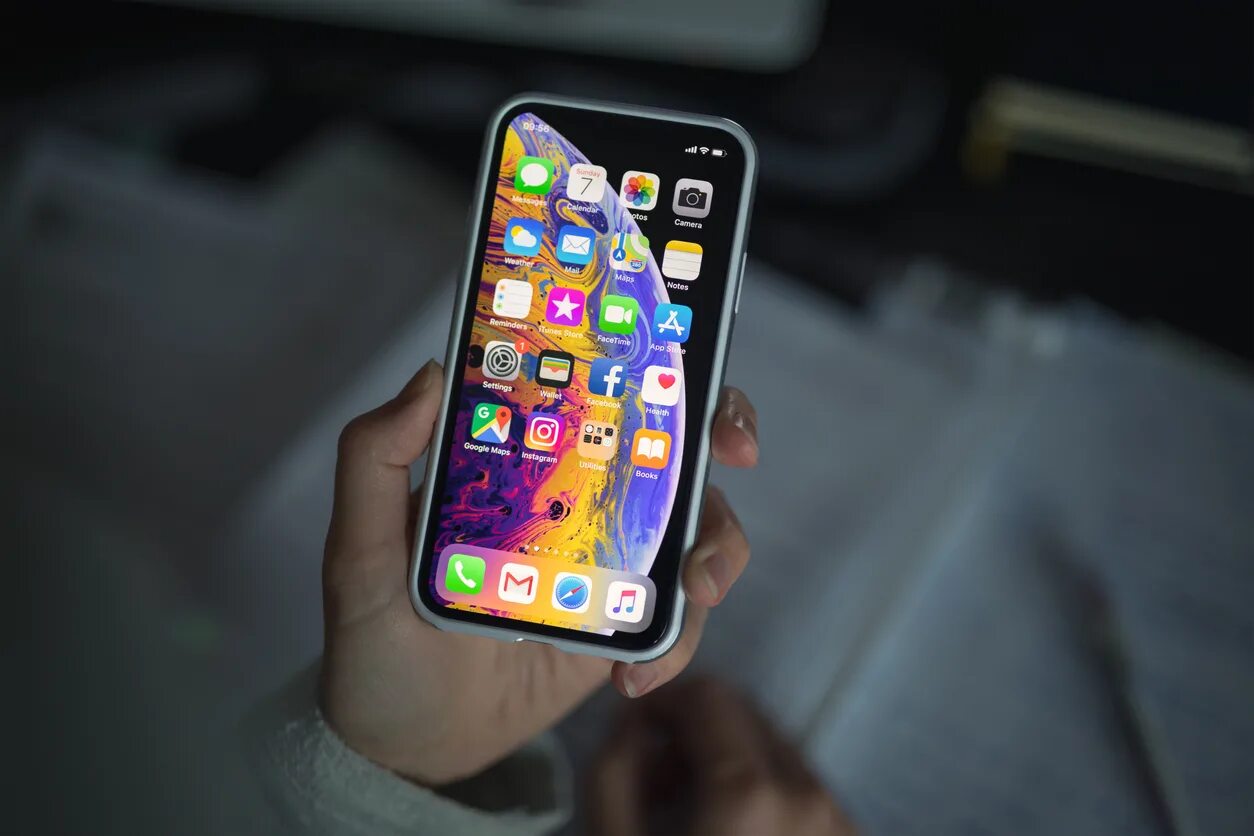 Ios 17 видео. Iphone 10 mini. iphone xs ios 13. iphone 14 max. iphone xs with iphone 13 mini.