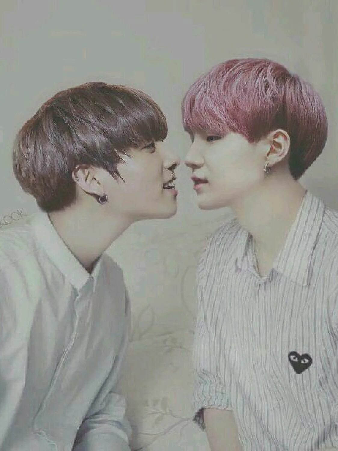Шипы бтс. Шип jikook bts. Шипы из bts. Бтс шипы 18. Бтс шипы с поцелуями.
