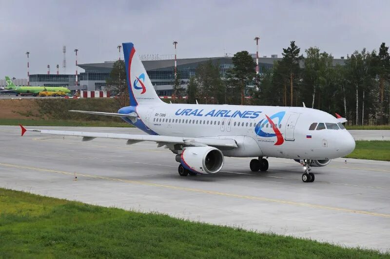 аэропорт красноярск санкт петербург. аэровокзал красноярск. аэропорт красноярск санкт петербург. аэропорт емельяново самолеты. аэропорт емельяново s7 аэрофлот.