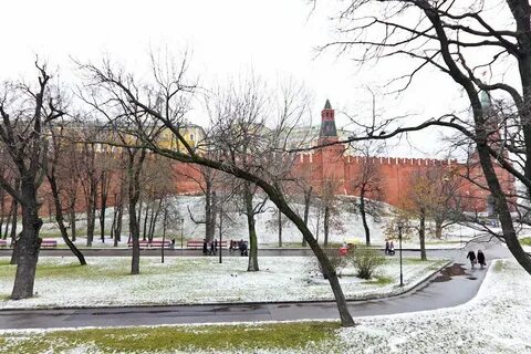 Боровицкий холм москва река