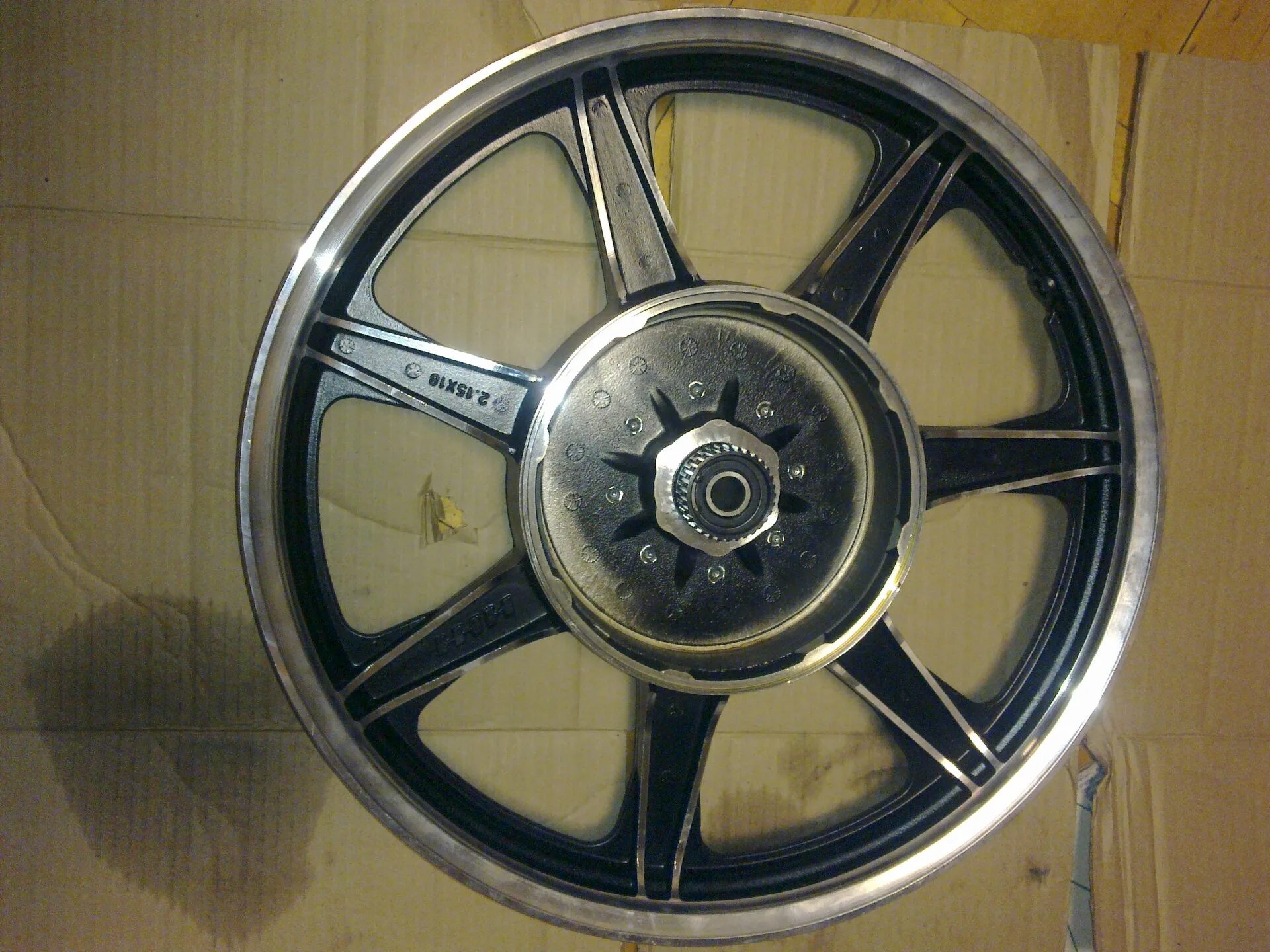 Литой диск иж орион 19. Литые колеса на иж планета 5. Колесо иж. Литые диски на иж планета 5. Иж планета лит диски.