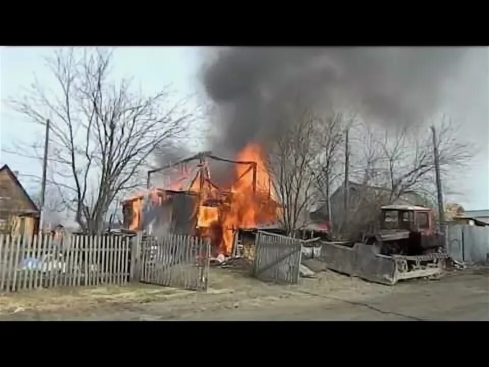 Пожар в деревне половинка свердловская область. Деревня половинка. Погода в половинке омского. Село половинка алтайский край. Погода в половинке омского.