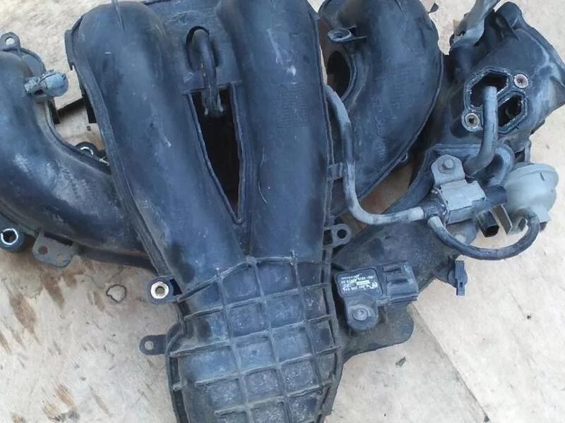 С артикул. 4 xer впускной коллектор. Вихревые заслонки фрилендер 2. Впускной коллектор ом611. Впускной коллектор лансер 9 1.