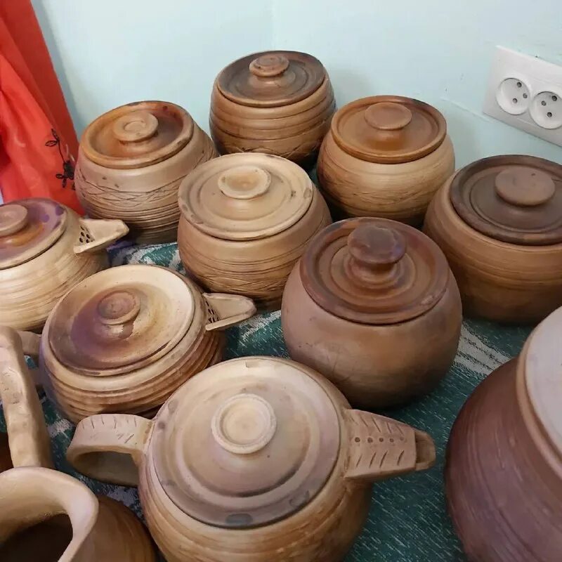 вырабы з гліны. народное ремесло курской области. вырабы з гліны сувеніры. умелец полевской. іван чыгрынаў семья.