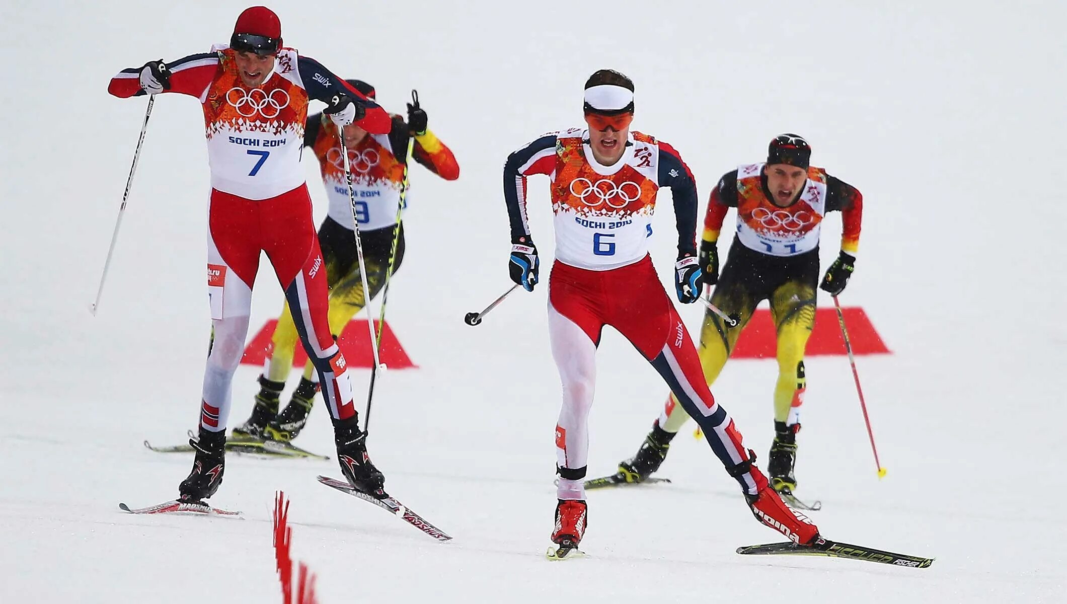 Olympic lines. Лыжное двоеборье Олимпийские игры. Что такое лыжное двоеборье в спорте. Двоеборье лыжные гонки. Зимнее двоеборье.