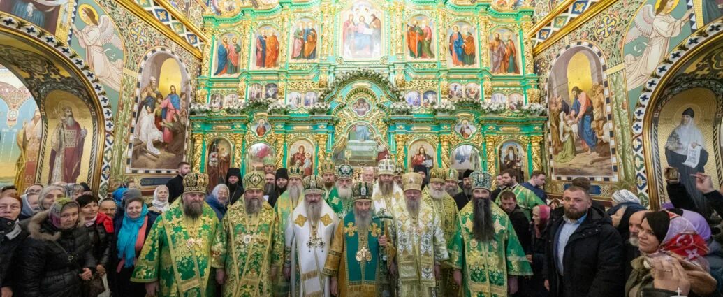 Храм святых Киево Печерских в Черемушках. Танцы в храме Киево Печерской Лавры. Киево печерских в черемушках