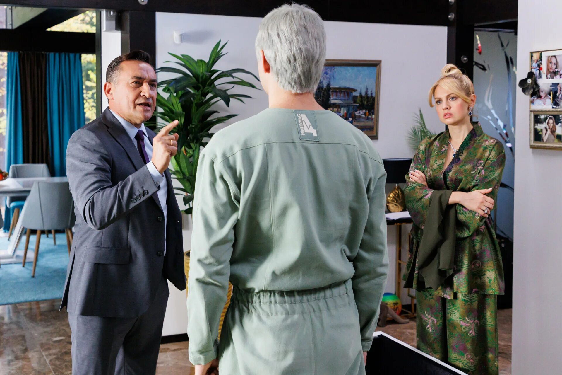 Кибер ваня. Кибер иван стс кадры. Кибер страйкер сериал. Кибер иван стс кадры. Сериал кибер иван 2022.