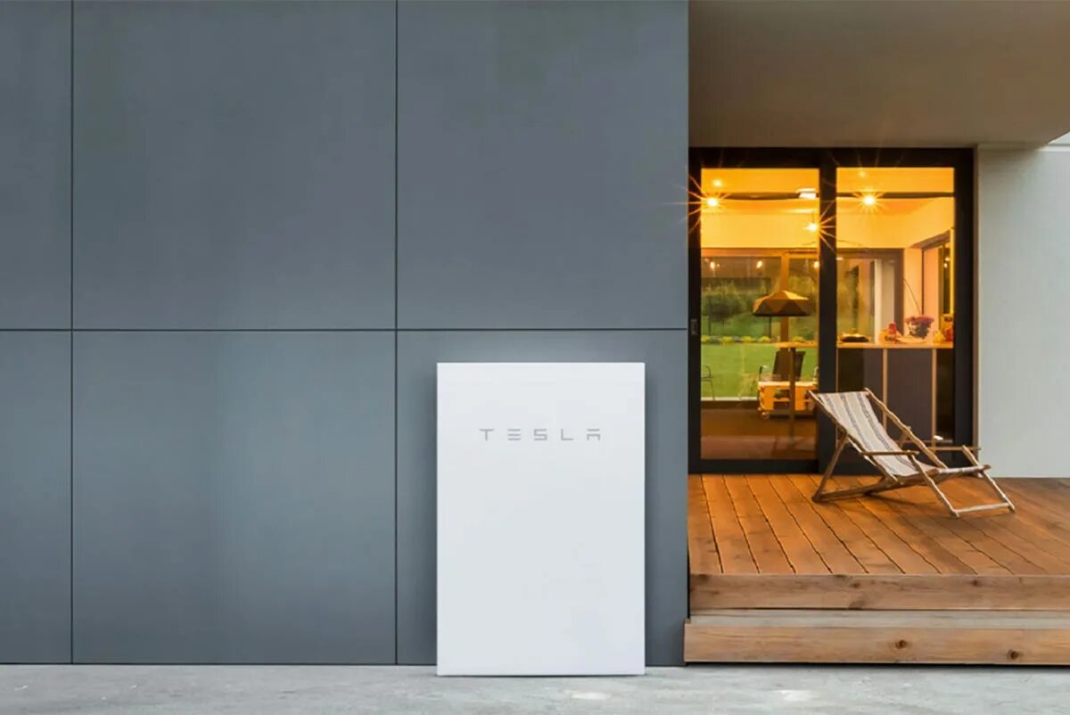 Home battery. Tesla Powerwall. Powerwall обои. Battery Home Luxury.