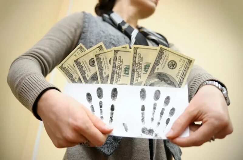 Получить деньги работал неофициально. Человек с деньгами. Получить деньги работал неофициально. Помощь в получении кредита. Работа и деньги.