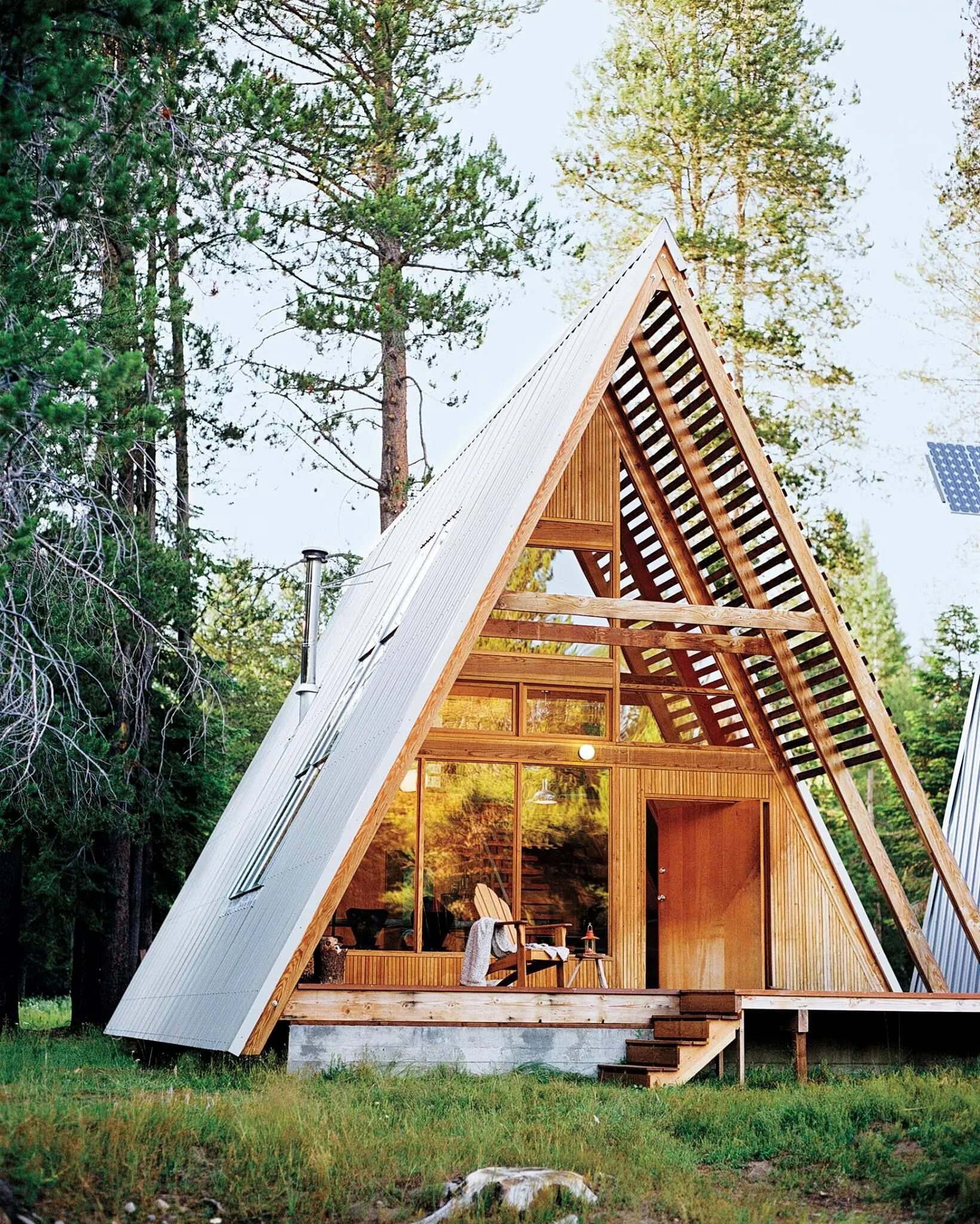 Как называется дом крыша. Дом шалаш а frame house.. тини хаус шалаш. эндрю геллер дом шалаш. фахверк шалаш.