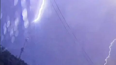 Молния ударила в ключи апостола петра