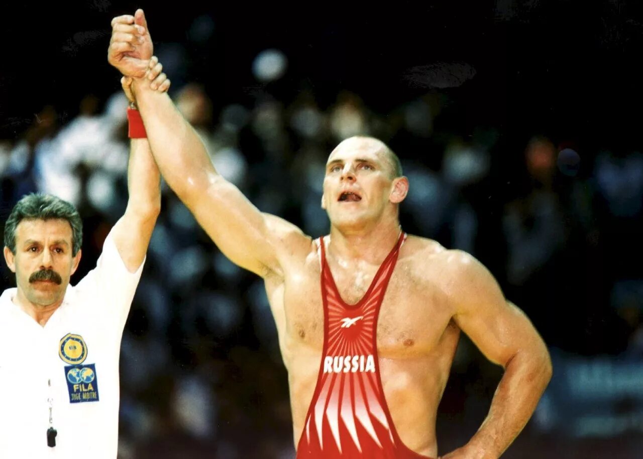 Самый великий спортсмен в истории. Карелин олимпийский чемпион. Самый великий спортсмен в истории. Самый великий спортсмен в истории. Самый великий спортсмен в истории.