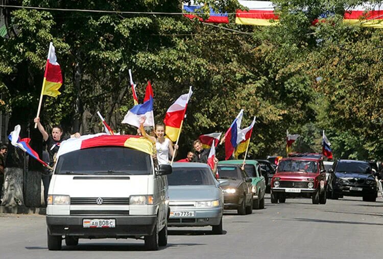 Южная осетия присоединилась. Южная Осетия и Россия. Южная Осетия присоединение к России. 26 Августа 2008 независимость Южной Осетии. Независимость Южной Осетии флаг.