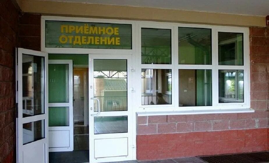 Приемный покой волгодонск. Приёмный покой 11 больницы. приёмный покой областная больница гродно. двор клиники. щпц 17 подъезд приемный покой.