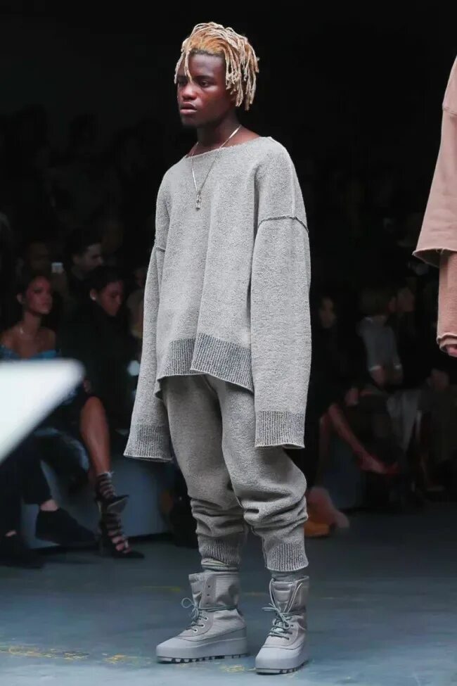 Канье Уэст Yeezy. Yeezy Канье Уэст 1. Канье Уэст оверсайз. Yeezy одежда