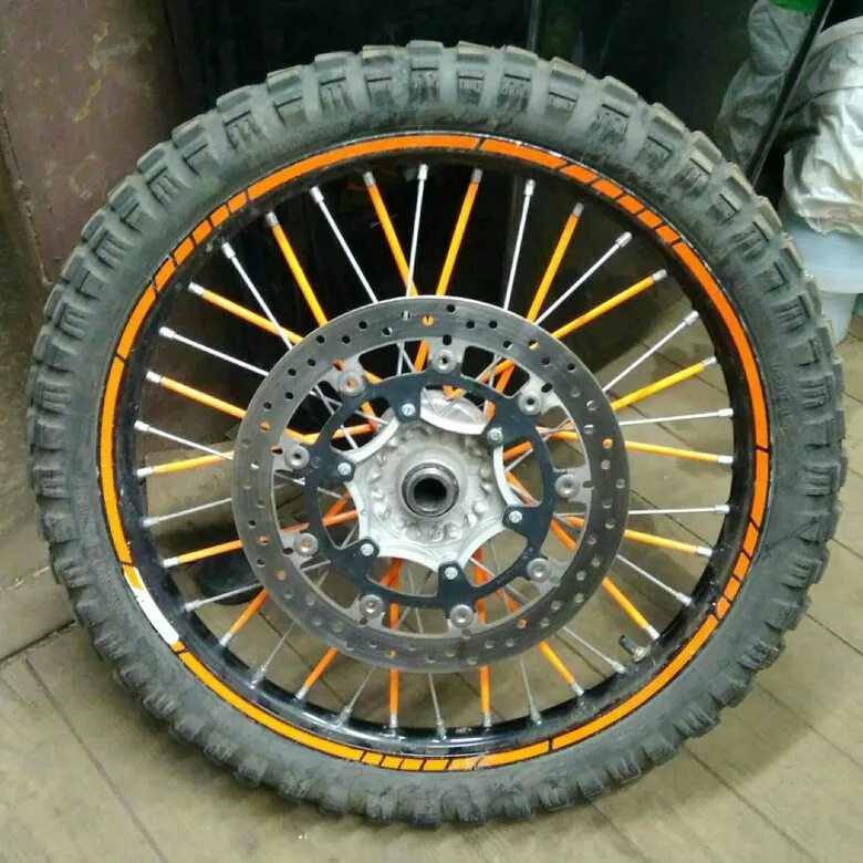 Эндуро колеса купить. Колеса эндуро 18 21. KTM 690 колеса. Колеса на КТМ 690 SM. Питбайк КТМ колеса 21 18.