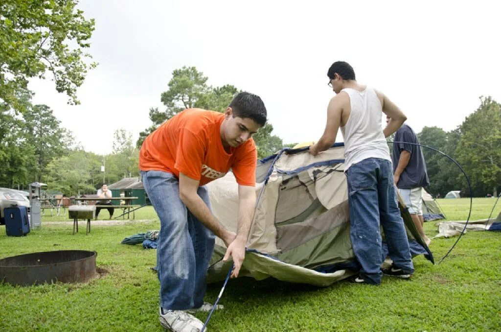 Set up a Tent. Tents making. To put up a Tent. Broken Tent.
