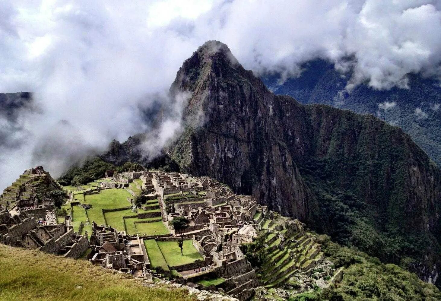 Мачо пикчо достопримечательность. Мачо пикчо достопримечательность. Мачу пикчу жертвоприношения. Уайна-пикчу анды. Мексика мачу пикчу.