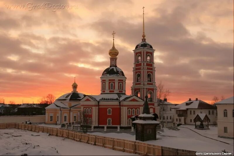 Троице сергиева варницкого монастыря. Сергиев Варницкий монастырь. Троицко Сергиевский Варницкий монастырь. Троице-Варницкий монастырь Ростов Великий. Троице Сергиев Варницкий монастырь в Ростове Великом.