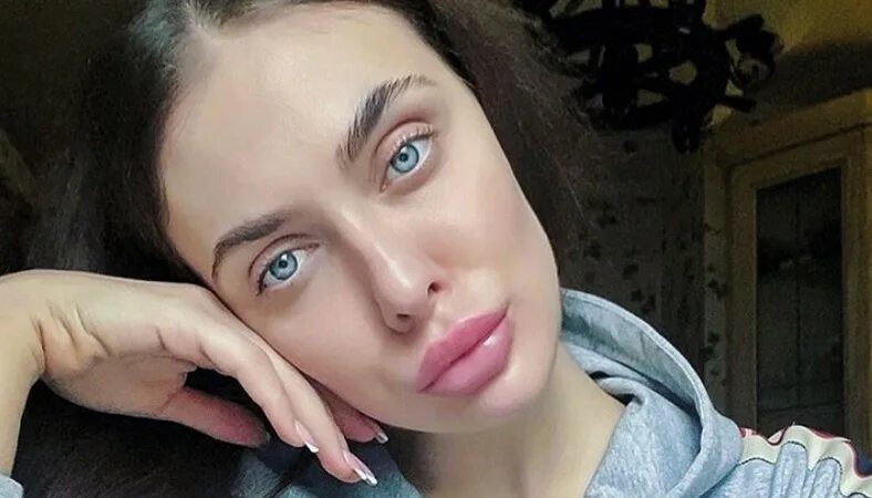 Дом два нос. Юлия жукова дом 2. жукова дом 2 пластика. юлия жукова дом 2 до пластики. юлия жукова до пластики.