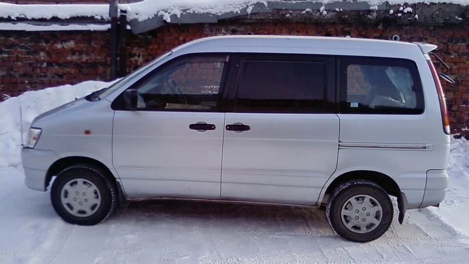 Старт продаж автомобиля. Продаже автомобиль чернышевском. Автомобили по цене 100000 рублей из китая. Автосалон фото. Штраф стоянка автомобилей.