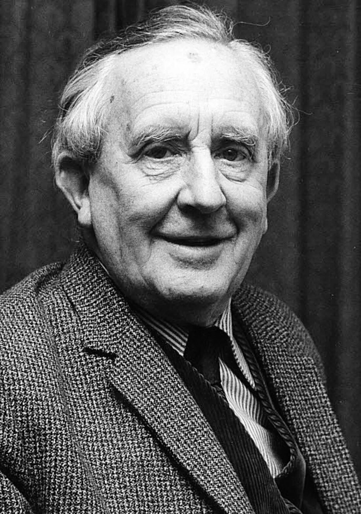 джон рональд толкин»(1892 – 1973). писатели джон рональд руэл толкин. джон толкиен портрет. джон рональд руэл толкин портрет. где родился дж р р толкиен.