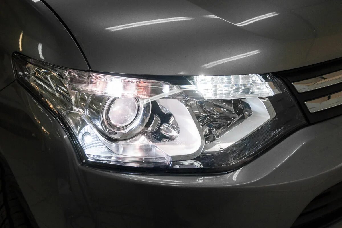 Led оптика Митсубиси Аутлендер 3. Фары Митсубиси Аутлендер 3 диодные. Mitsubishi Outlander 2013 фара передняя. Фары лед Mitsubishi Outlander 2013.