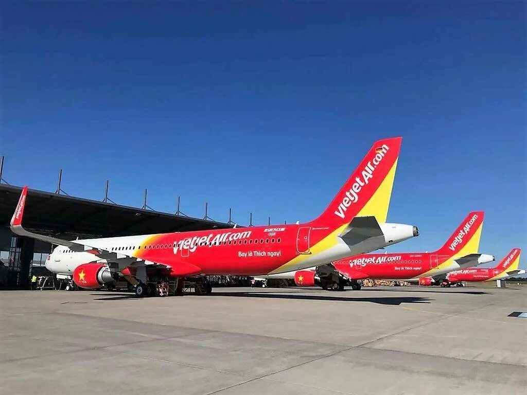 Сайт vietjet air. ВЬЕТДЖЕТ авиалинии. Vietjet a330. Vietjet Airlines самолет. Вьетнамская авиакомпания Vietjet.