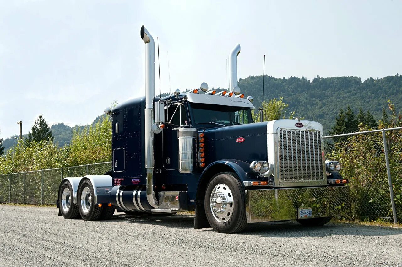 Грузовик peterbilt 379. American peterbilt. Американские траки петербилт. Американский грузовик peterbilt. Американские тягачи петербилт.