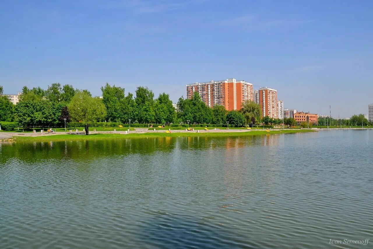 Аллея жемчуговой 5 к 1. 5а,. Парк радуга кусково. Вешняки москва аллея жемчуговой. Вешняковская школа аллея жемчуговой.