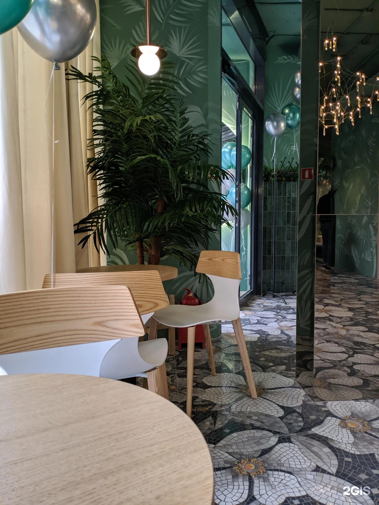 Кофейня гарден. Кофейня garden тюмень. кафе гарден тюмень. garden coffee, тюмень, улица республики, 42. кафе garden coffee тюмень.