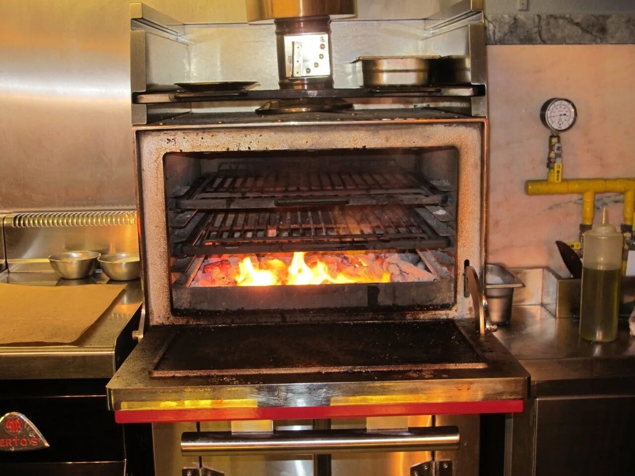 Гриль-печь Josper hja-Plus-s80. Дровяная печь хоспер. Josper гриль. Хоспер (Josper). Хоспер для ресторана