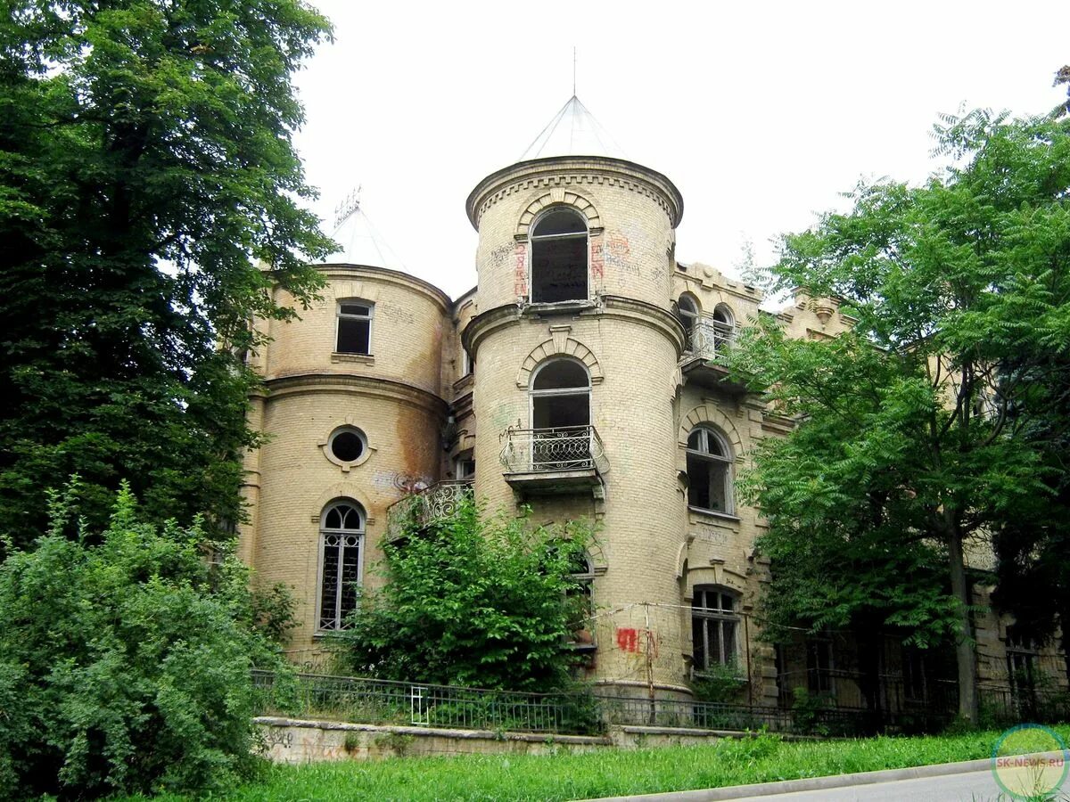 Домик эльзы в пятигорске. Дача пятигорск. Дом эльзы гукасовой в пятигорске. Дом эльзы гукасовой в пятигорске. Дача эльзы в пятигорске.