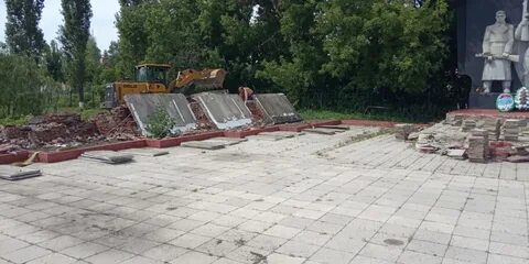 Памятники перестройке