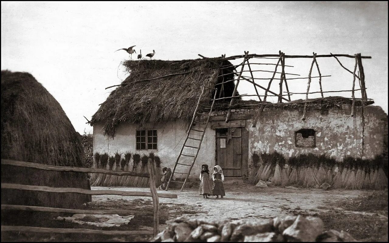 украинское село мазанка. украинцы 20 века. украина село 19 век. фото старой украины. хата мазанка украина 17 век.