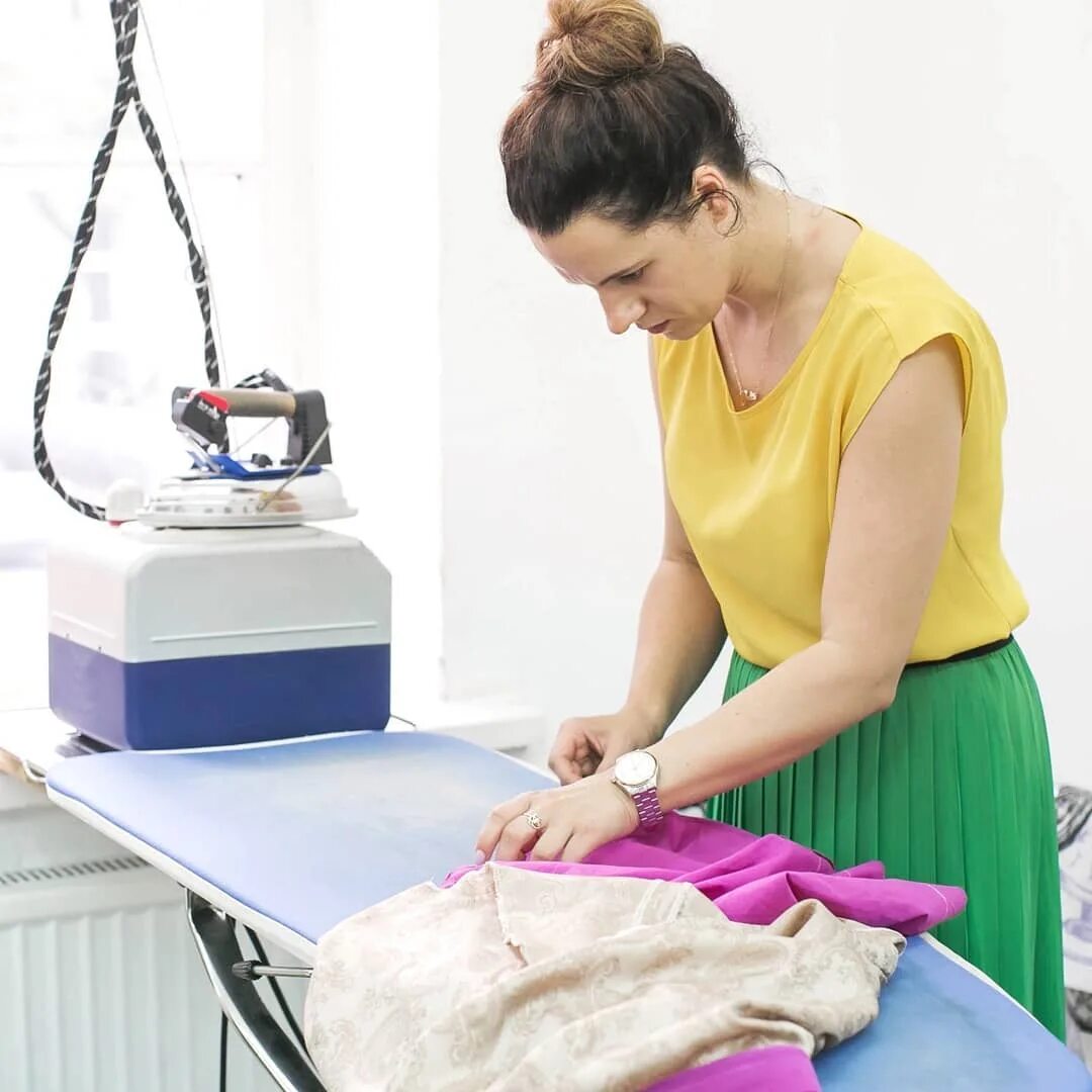 Обучение кройки и шитья для начинающих. Основы кройки и шитья книга. Курсы кройки и шитья. Швейные курсы. Школа шитья.