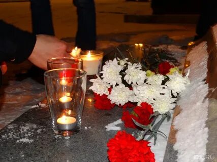Свеча дома после похорон