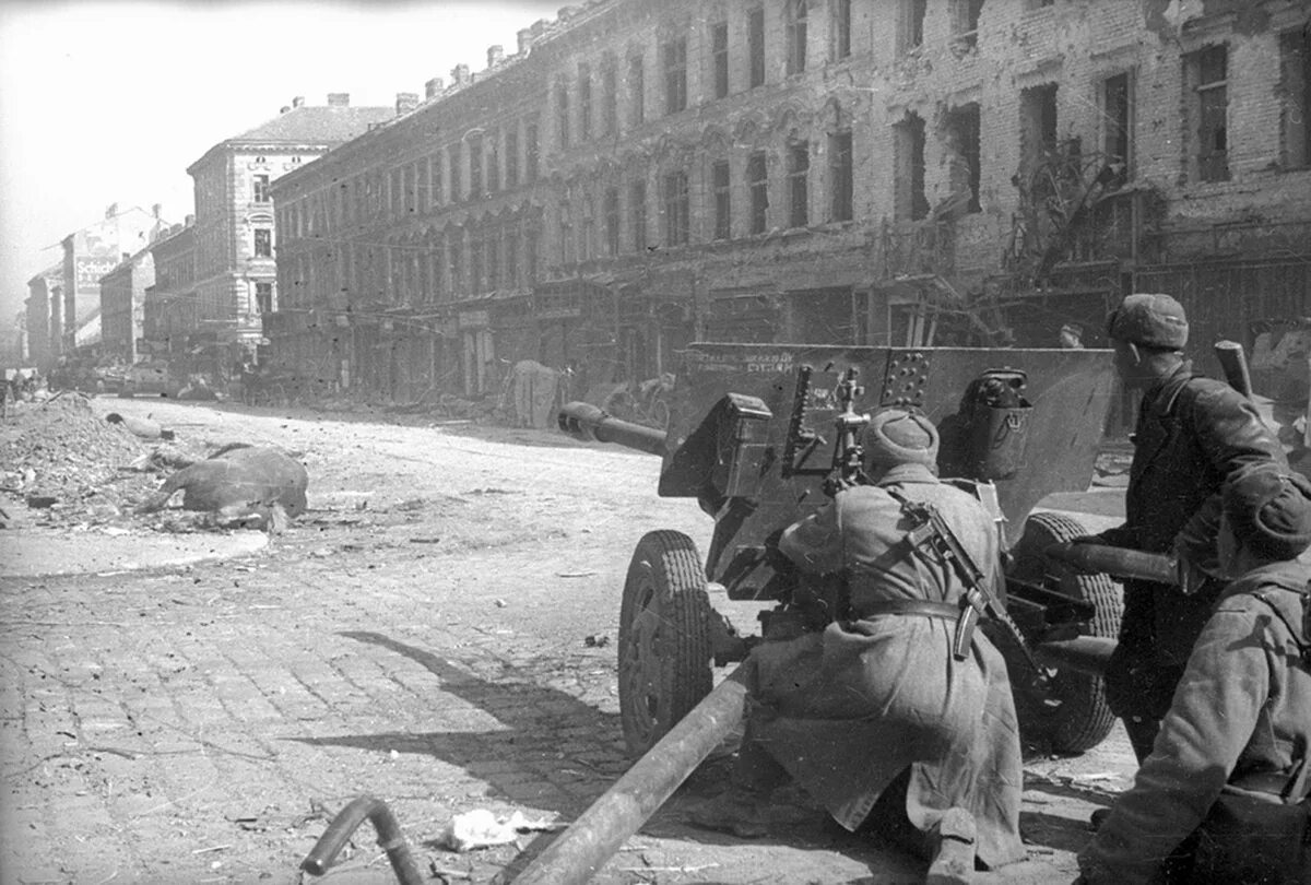 Военная хроника 3. Бои на улицах Будапешта 1945. Штурм Будапешта 1944.