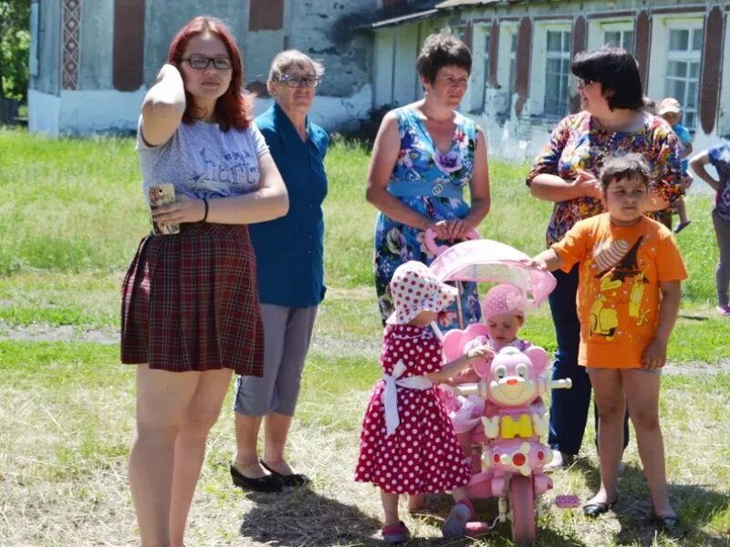 Погода село пристанское. Администрация Усть-Пристанского района Алтайского края. Село Краснодарское Усть-Пристанского района. Школы Усть Пристанского района Алтайского. Троицкое Усть Пристанского района.