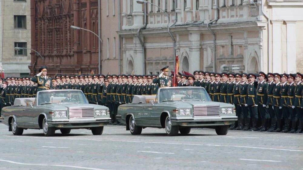 Аурус на параде Победы. Парад Победы 1985. Парад Победы 1992. Парад Победы красная площадь 1990.