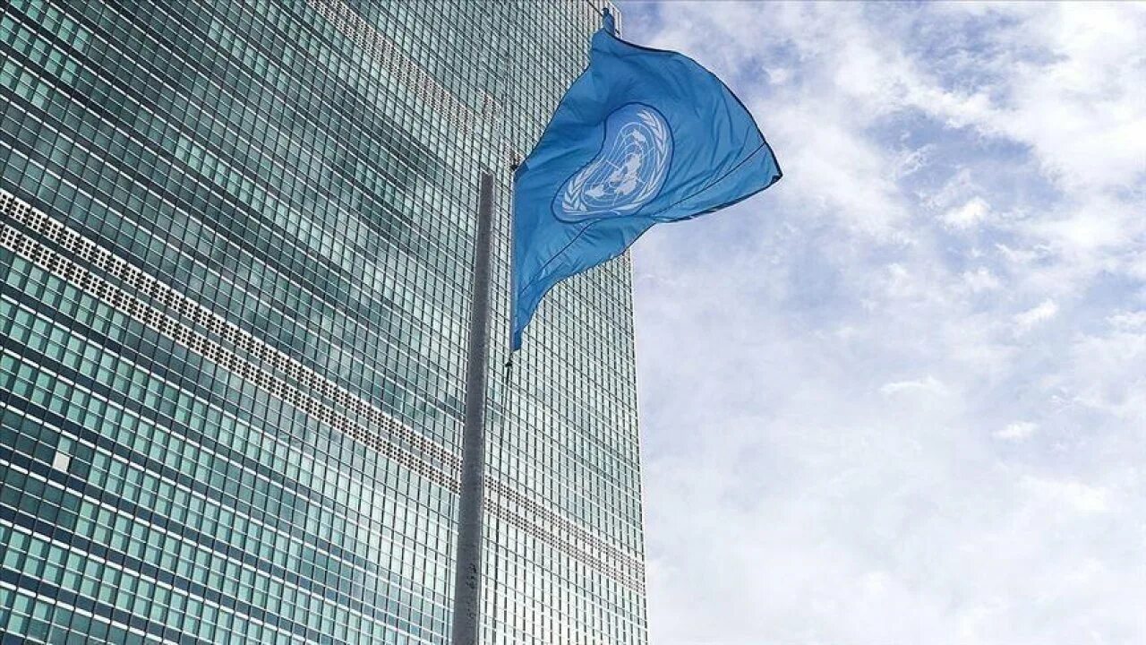Рамеш раджасингхам ООН. Стеклянное здание. ООН Украина. Миростроительство ООН. Оон 40