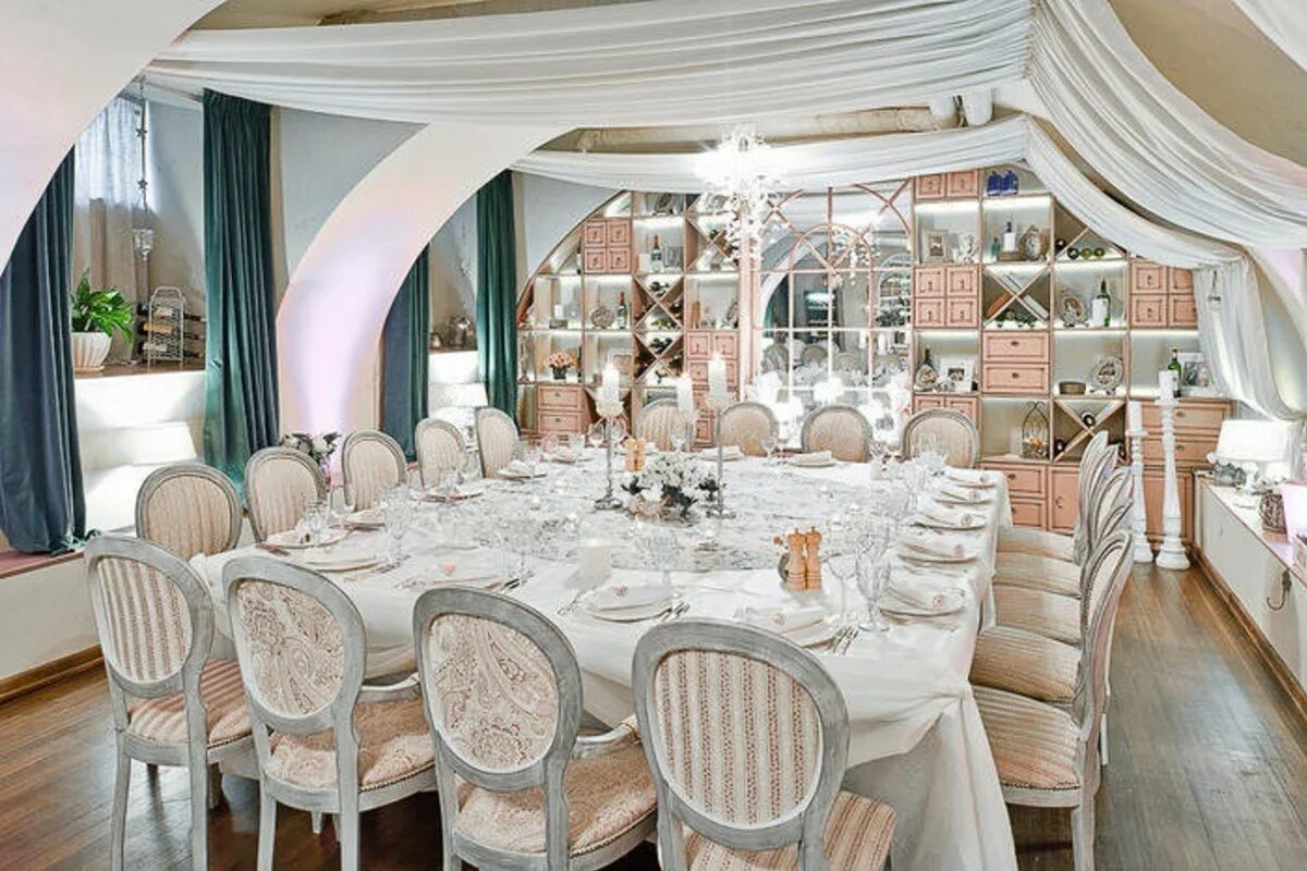 Табла ресторан спб. В питере череповец ресторан. Восточные танцы шоу. Кафе биржевой переулок. Табла санкт петербург.