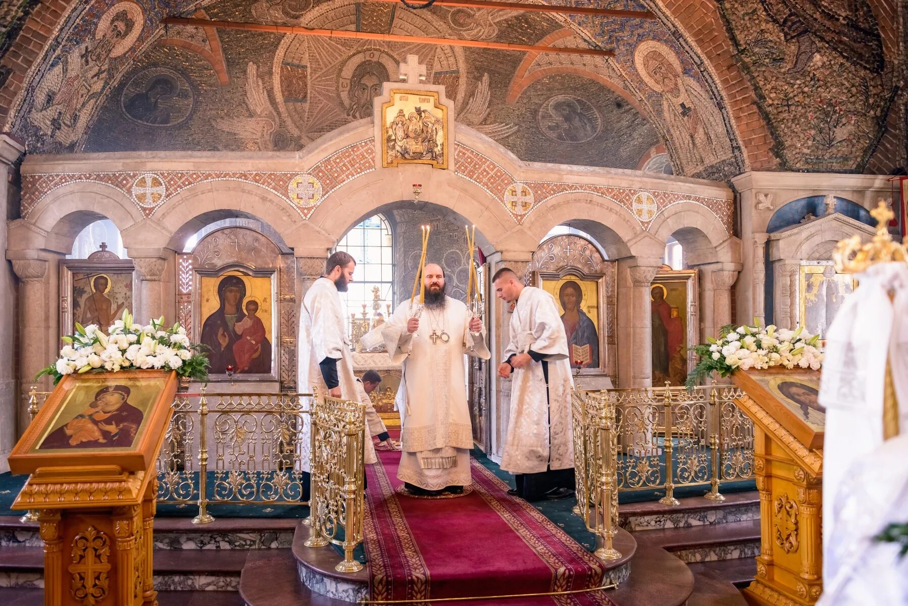 Храм преображения господня в жуковском. Храм преображения господня красноярск внутри. церковь преображения господня в тушино. храм преображения господня в саввино железнодорожный. священники храма преображения господня в тушино.